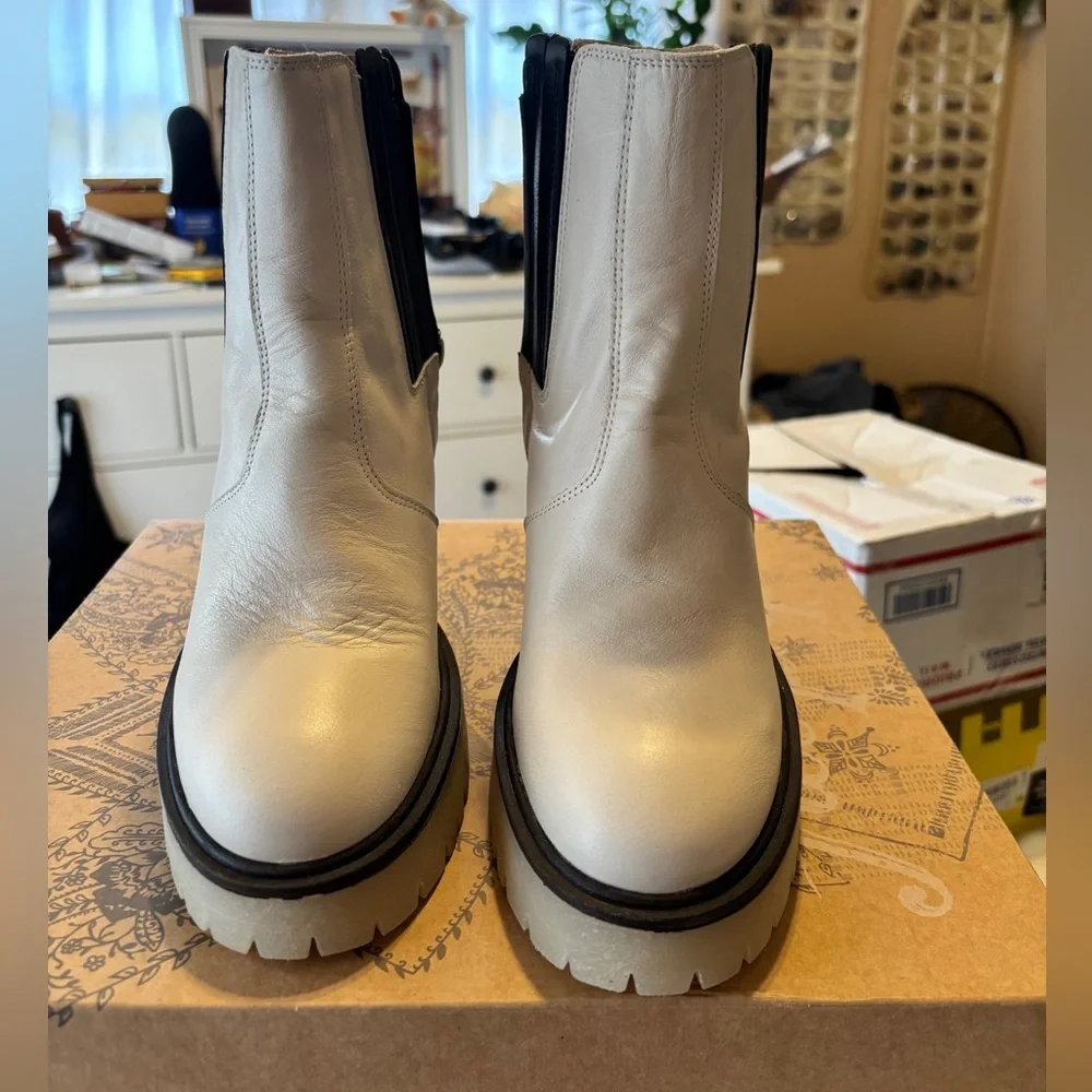 Free People James Chelsea White Leather Boots - Picture 7 of 8
